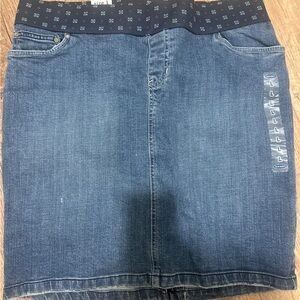 Old Navy Denim maternity skirt